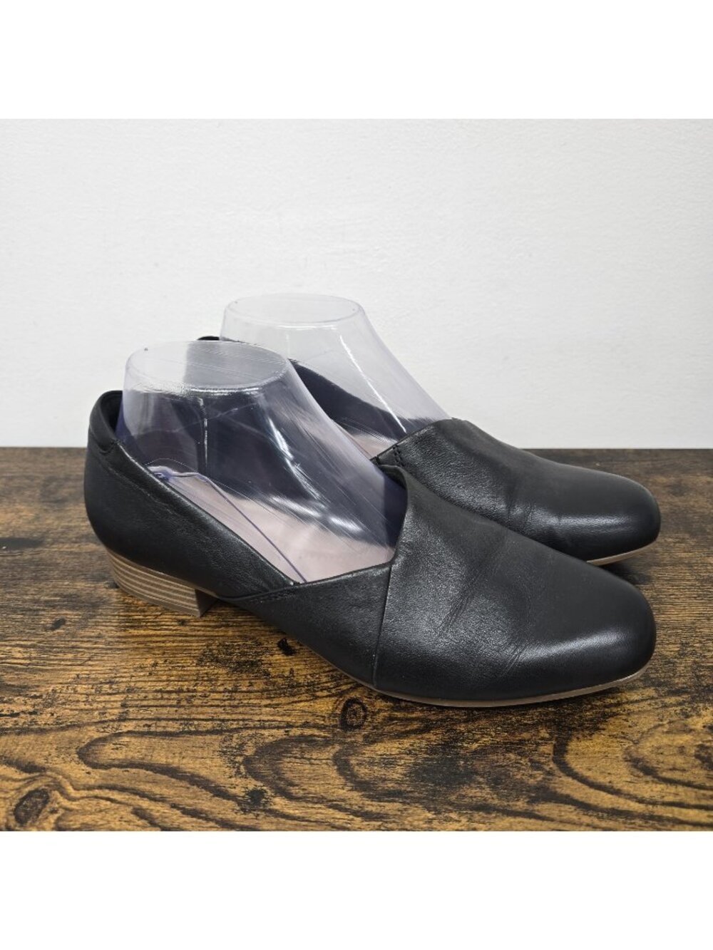 Clarks Juliet Palm Leather Loafer Size 8.5M Slip On Shoes Low Heel Casual Black